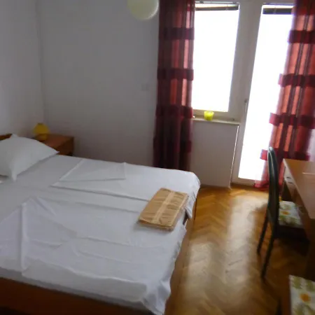 Haus Pehar ゲストハウス Baška Voda