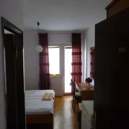 Guest house Haus Pehar 3*