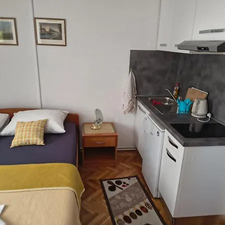 Haus Pehar ゲストハウス Baška Voda